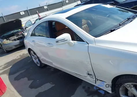 2014 Mercedes-Benz Cls 550 4Matic z USA, uszkodzony, nr VIN WDDLJ9BB6EA129414